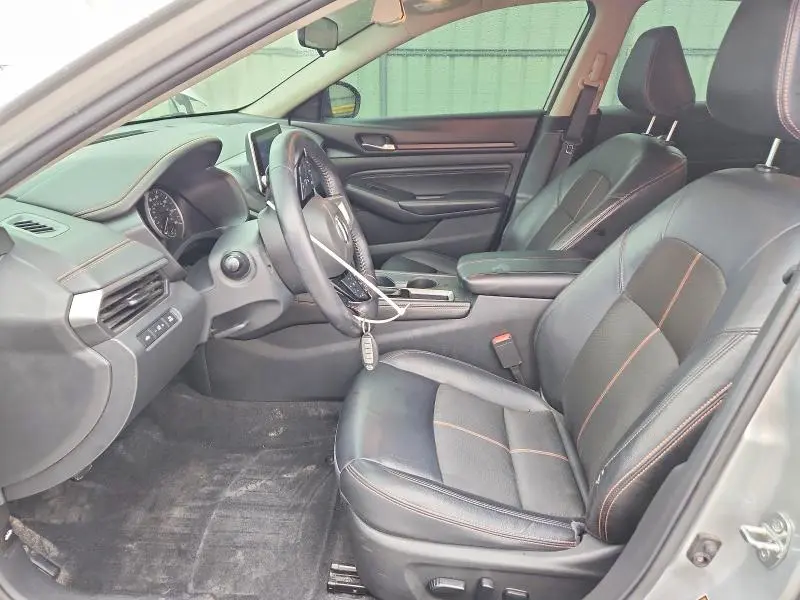 2021 NISSAN ALTIMA SR  