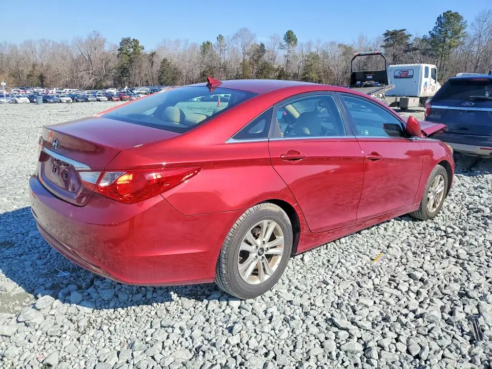 2011 HYUNDAI SONATA GLS  
