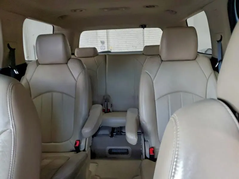 2011 GMC ACADIA SLT-2  