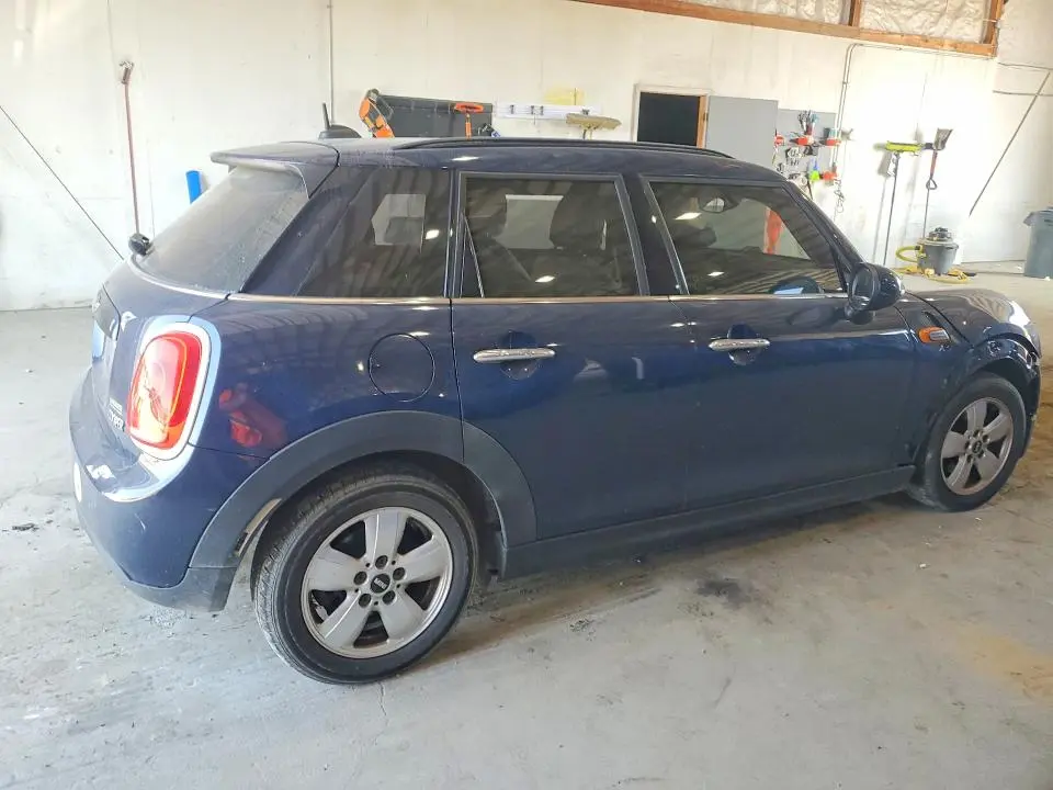 2017 MINI COOPER   