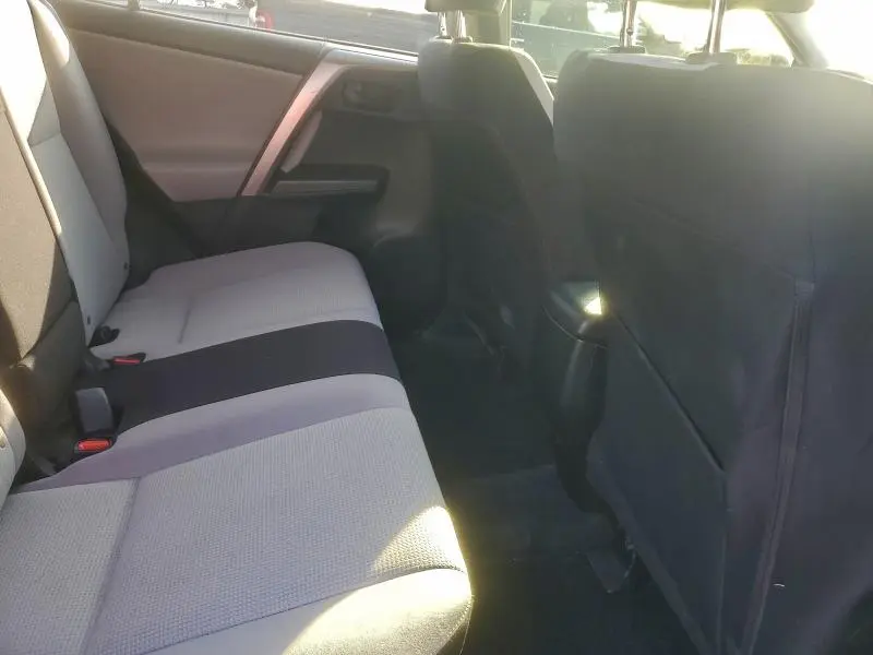 2018 TOYOTA RAV4 HV LE  