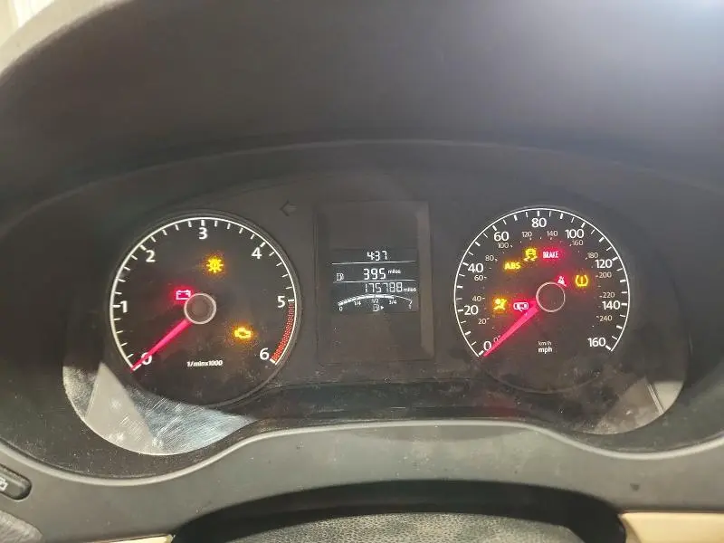 2011 VOLKSWAGEN JETTA TDI  