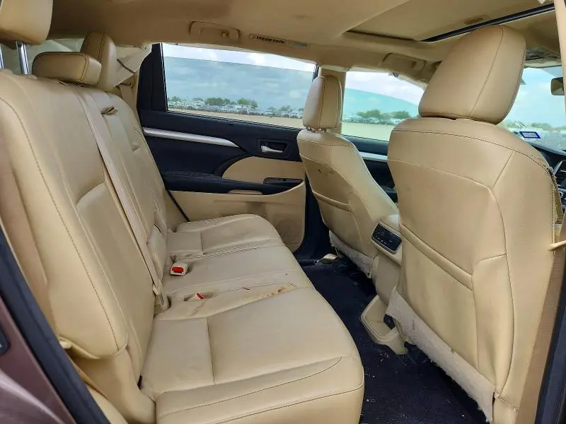 2017 TOYOTA HIGHLANDER XLE  