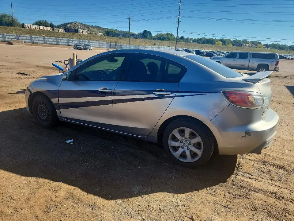 2011 MAZDA 3 I  