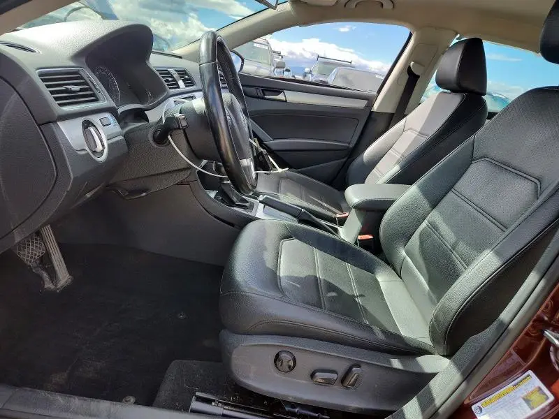 2012 VOLKSWAGEN PASSAT SE  