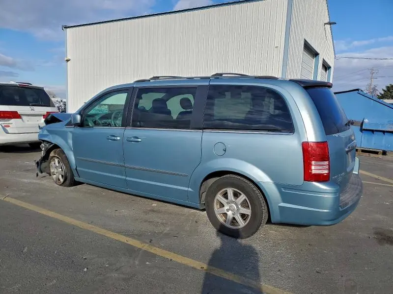 2010 CHRYSLER TOWN & COUNTRY TOURING  