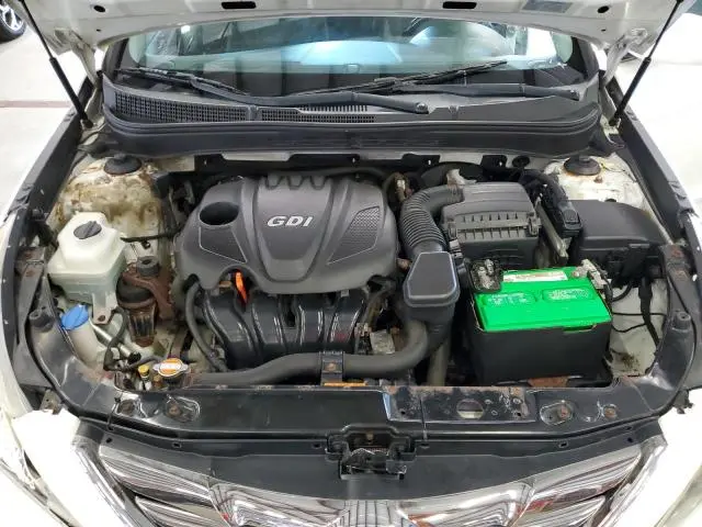 2011 HYUNDAI SONATA SE