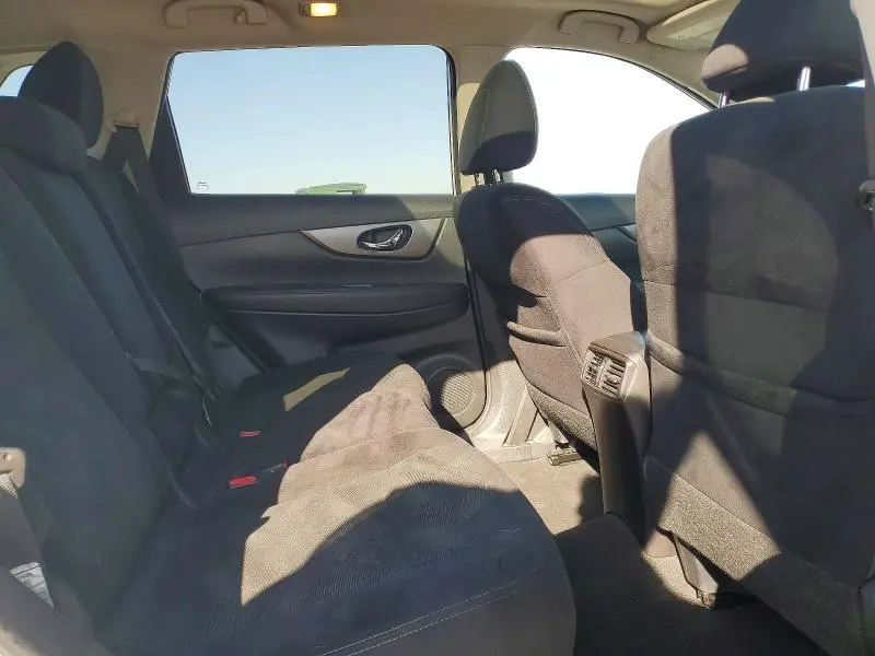 2015 NISSAN ROGUE SV  