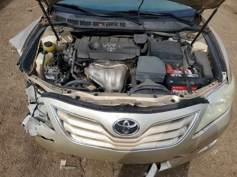 2010 TOYOTA CAMRY LE  