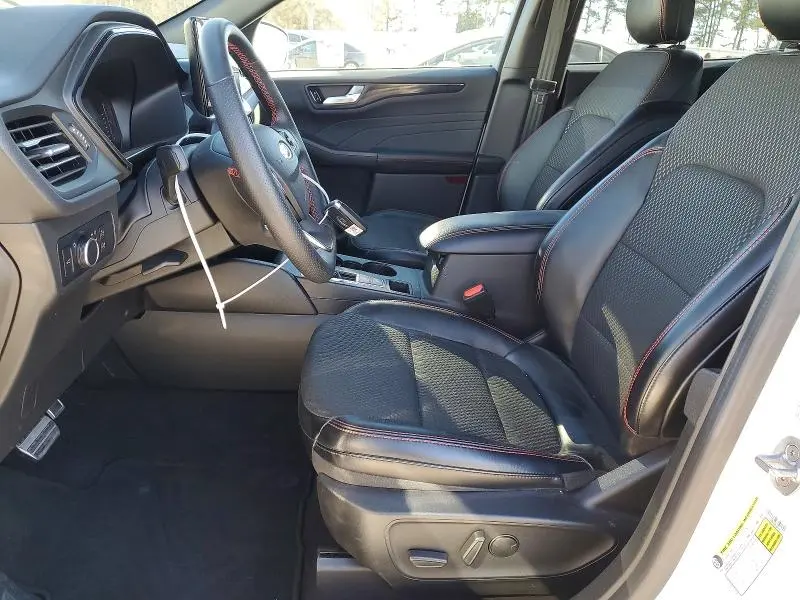 2024 FORD ESCAPE ST LINE  