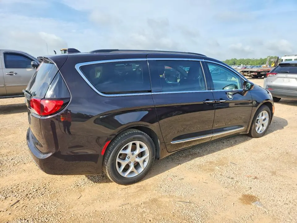 2017 CHRYSLER PACIFICA TOURING L  