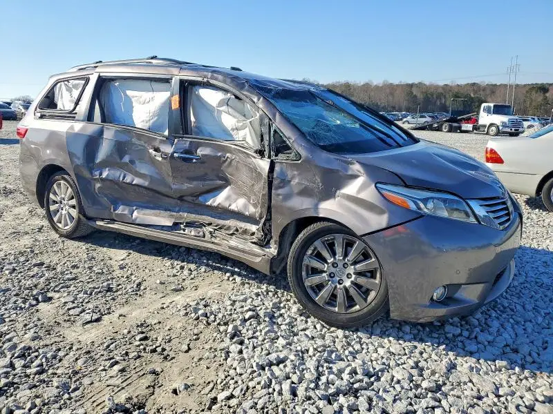 2016 TOYOTA SIENNA XLE  