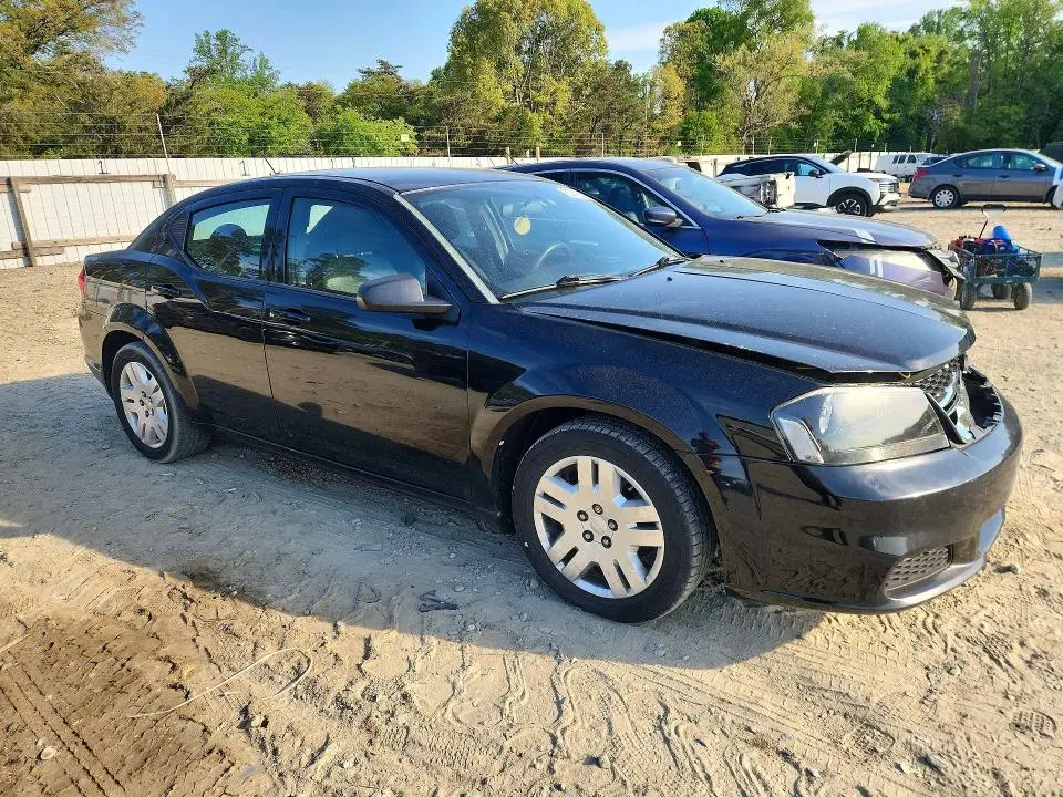 2013 DODGE AVENGER SE  
