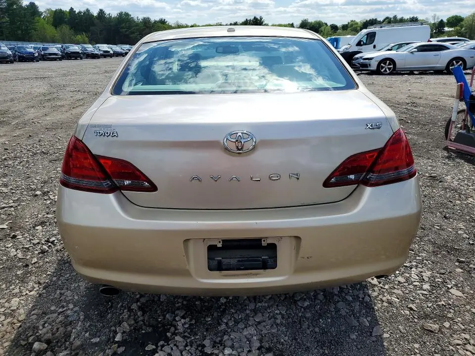 2010 TOYOTA AVALON XLS  