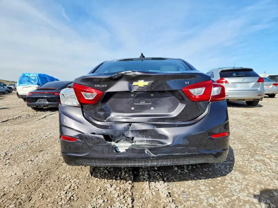 2017 CHEVROLET CRUZE LT  