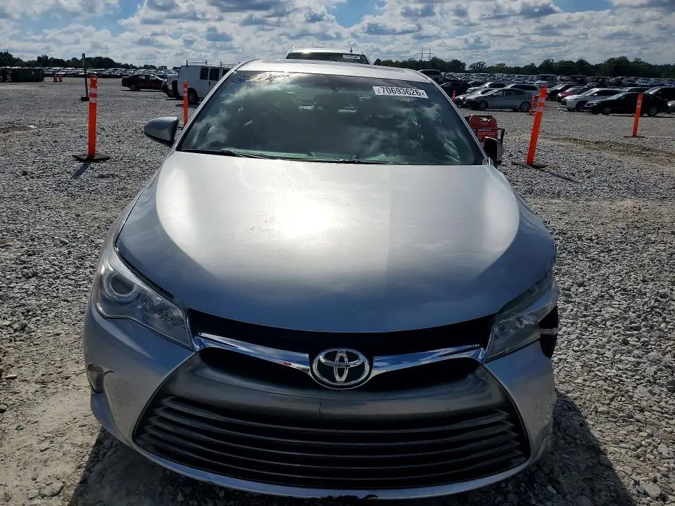 2016 TOYOTA CAMRY XLE  