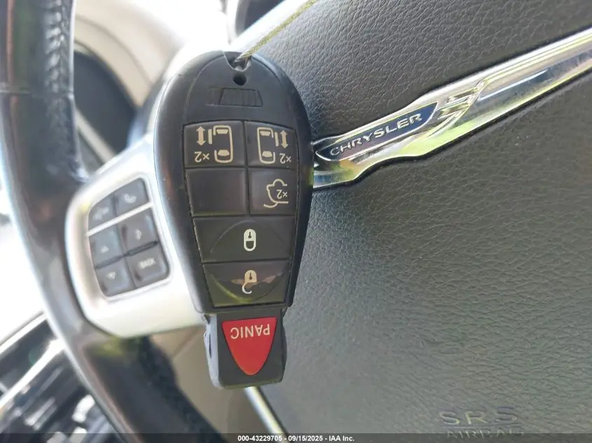 2012 CHRYSLER TOWN & COUNTRY TOURING