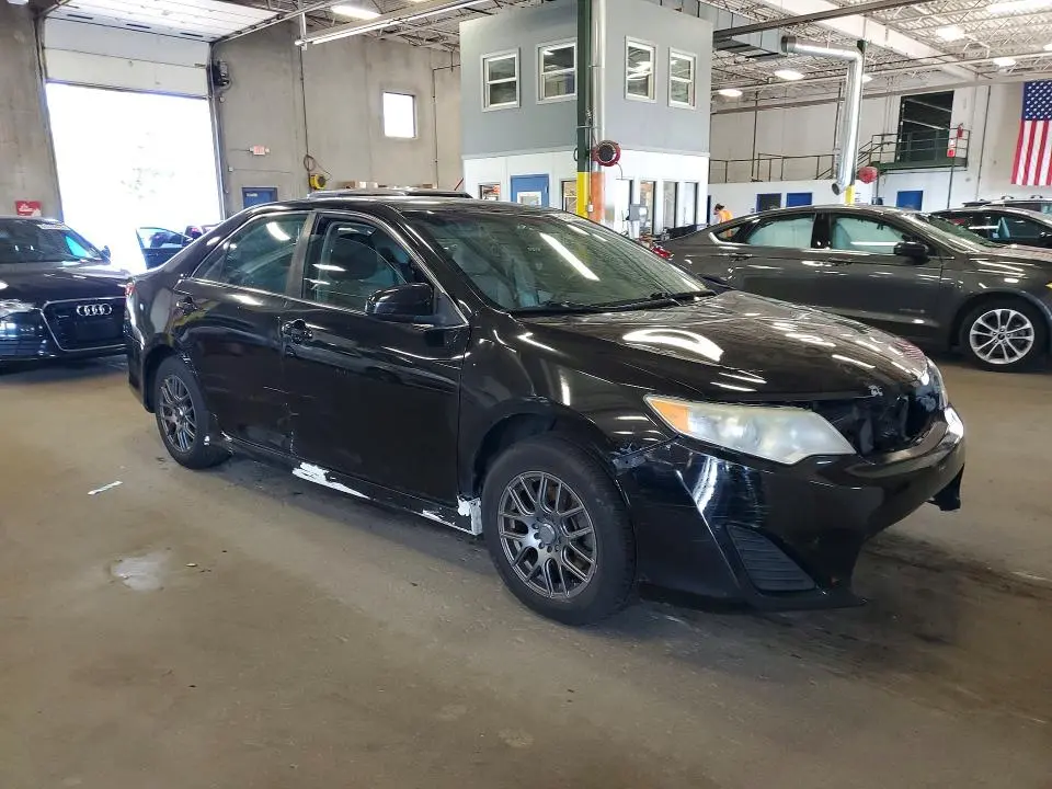 2014 TOYOTA CAMRY L  