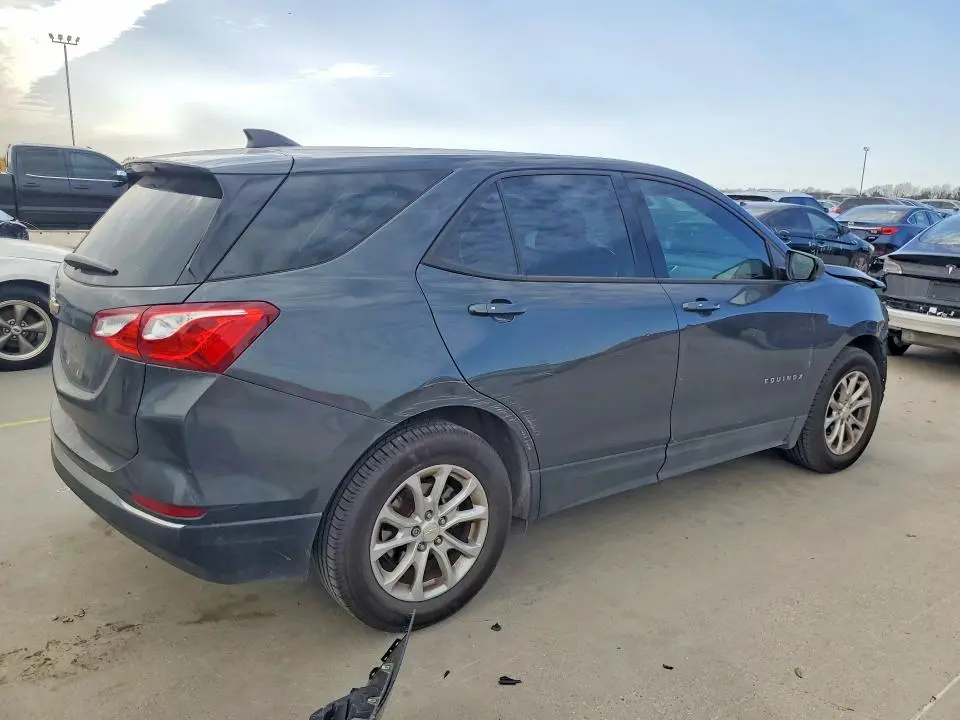 2018 CHEVROLET EQUINOX LS  