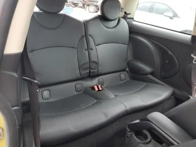2011 MINI COOPER 
