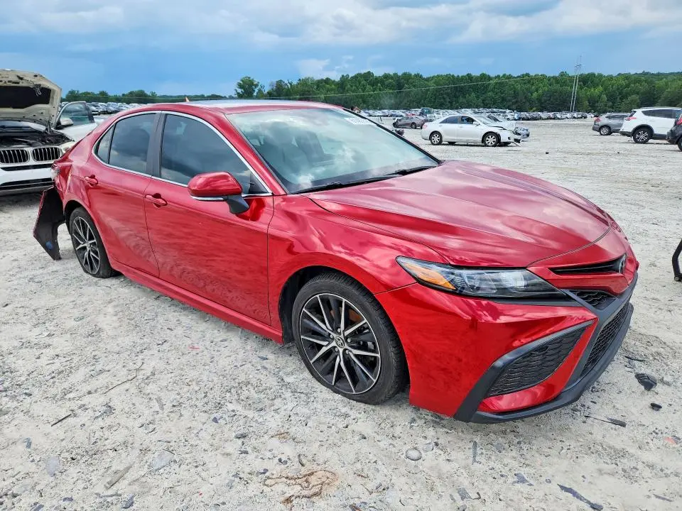 2021 TOYOTA CAMRY SE  