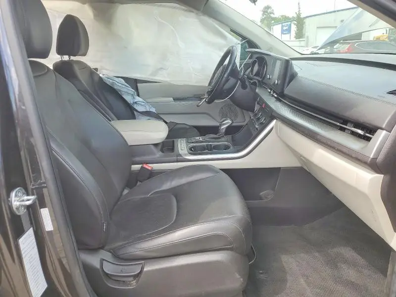 2023 KIA CARNIVAL LX  