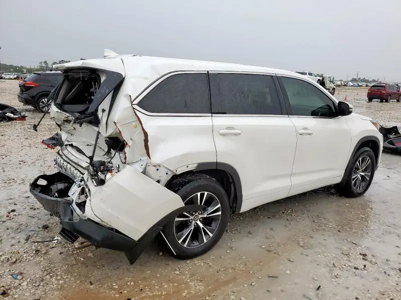 2018 TOYOTA HIGHLANDER LE  