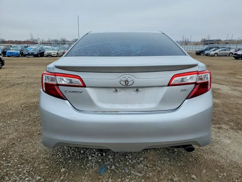 2012 TOYOTA CAMRY SE  