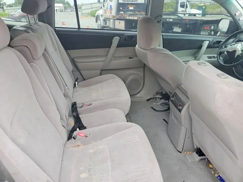 2010 TOYOTA HIGHLANDER BASE  