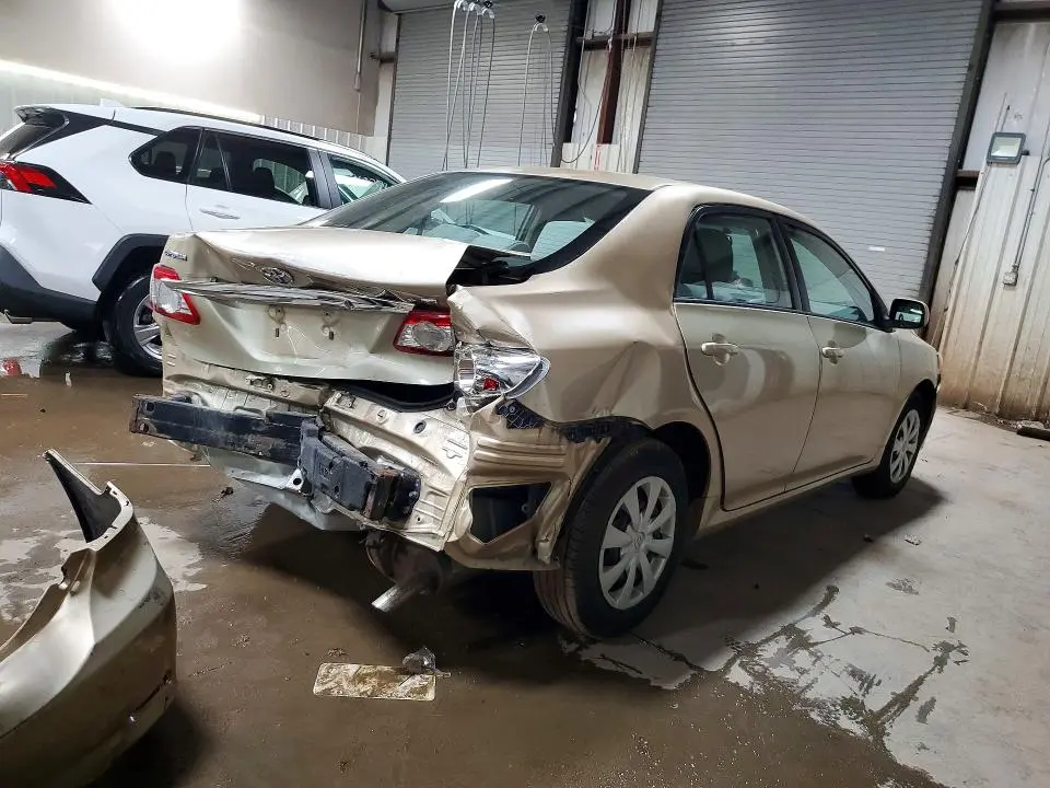 2011 TOYOTA COROLLA LE  