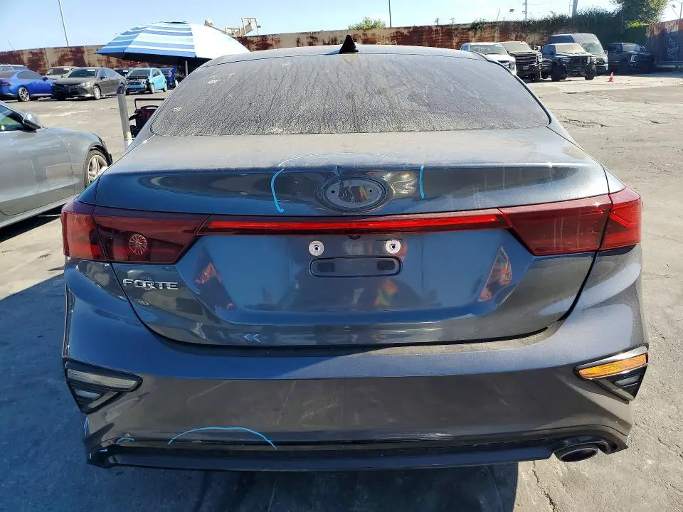 2021 KIA FORTE LXS  