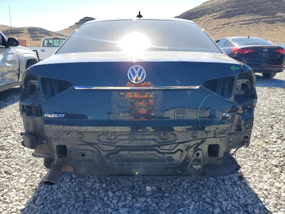2017 VOLKSWAGEN PASSAT R-LINE  