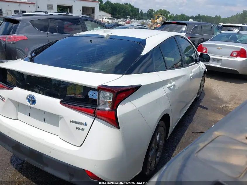 2020 TOYOTA PRIUS XLE