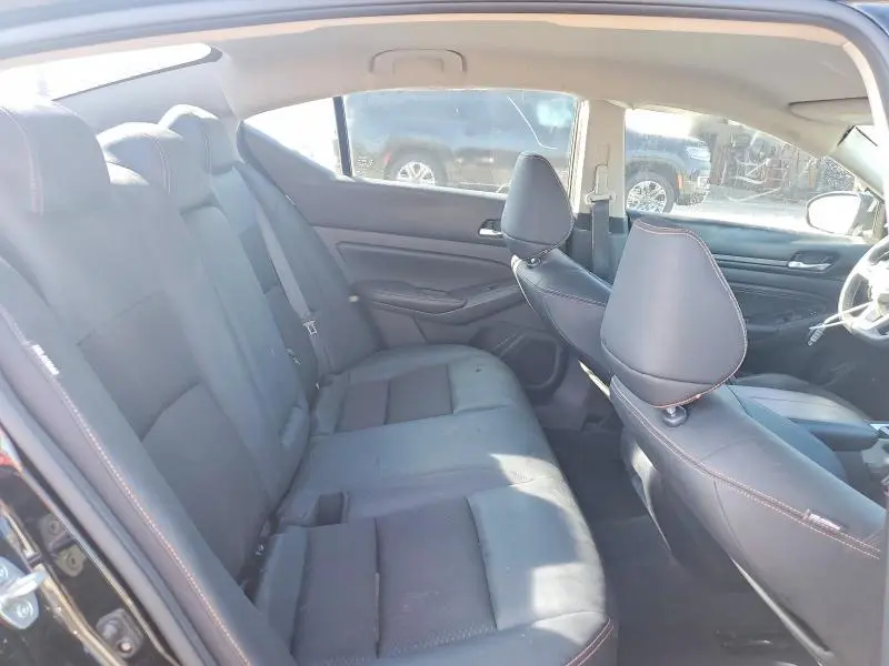 2021 NISSAN ALTIMA SR  