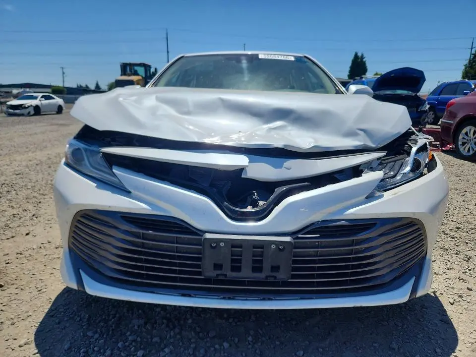 2019 TOYOTA CAMRY XLE  