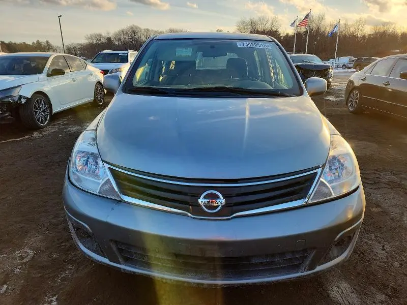 2011 NISSAN VERSA S  