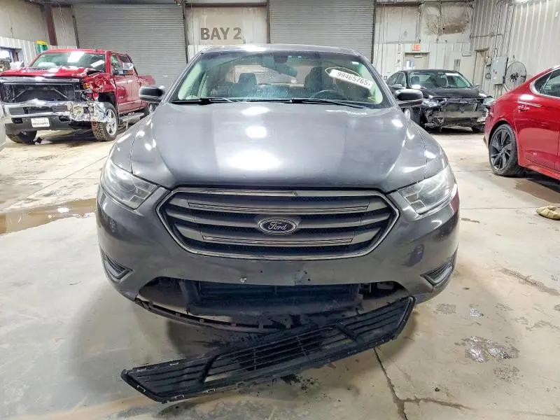 2015 FORD TAURUS SE  