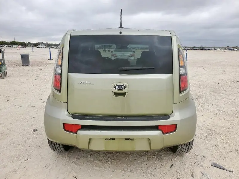 2011 KIA SOUL +  
