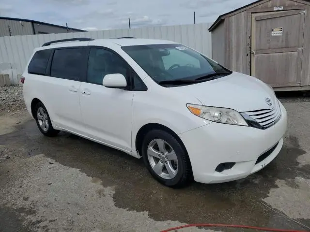 2016 TOYOTA SIENNA LE  