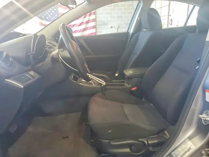 2010 MAZDA 3 I  