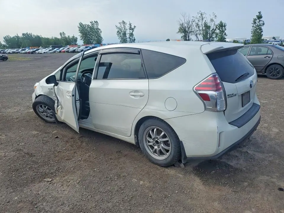 2017 TOYOTA PRIUS V TWO  