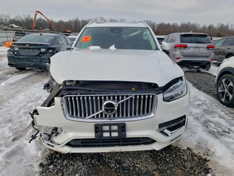 2024 VOLVO XC90 PLUS  