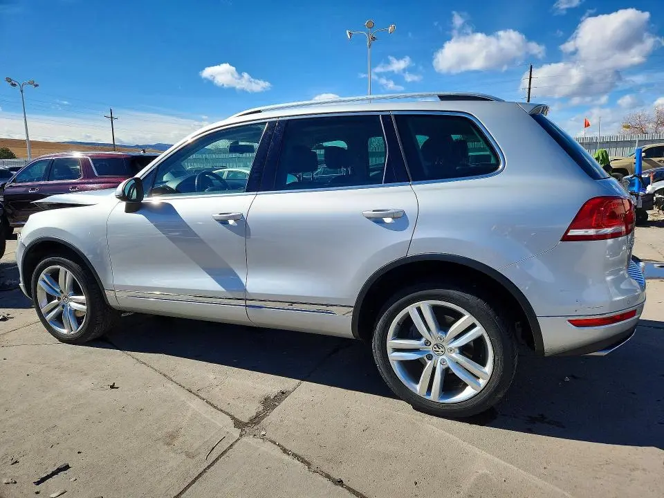 2014 VOLKSWAGEN TOUAREG V6 TDI  