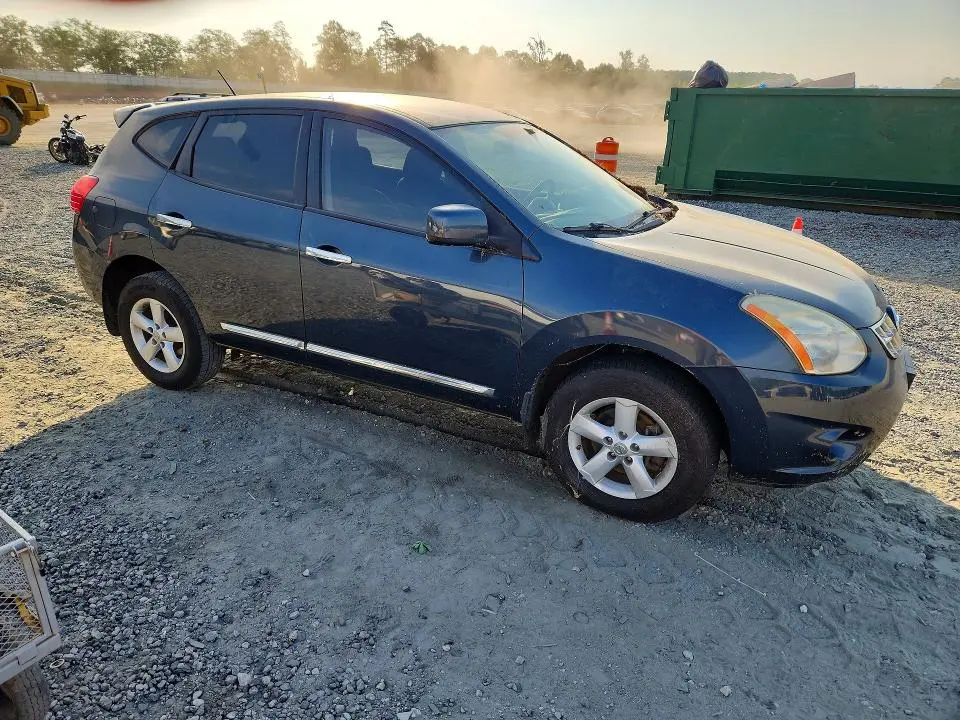 2013 NISSAN ROGUE S  
