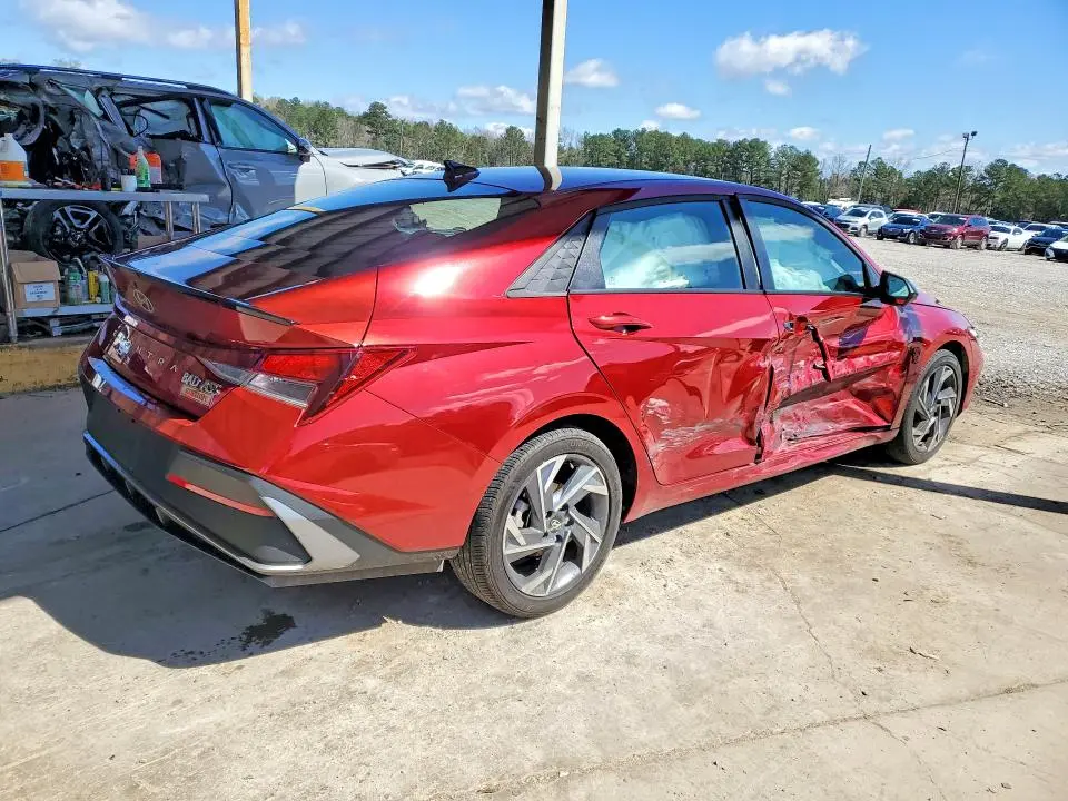 2025 HYUNDAI ELANTRA SEL SPORT  