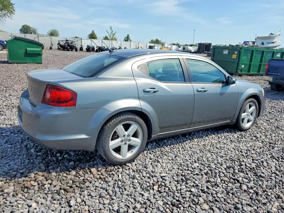 2013 DODGE AVENGER SE  