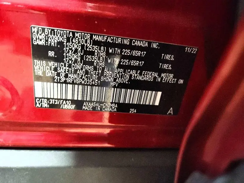 2023 TOYOTA RAV4 XLE  