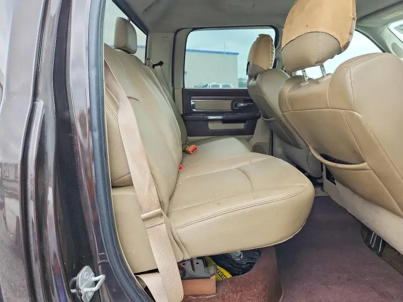 2016 RAM 1500 LARAMIE  