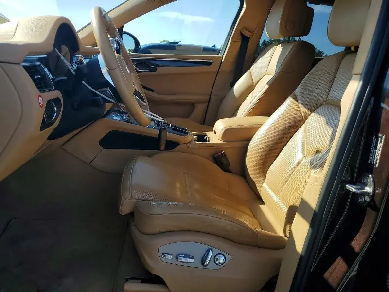 2016 PORSCHE MACAN S  