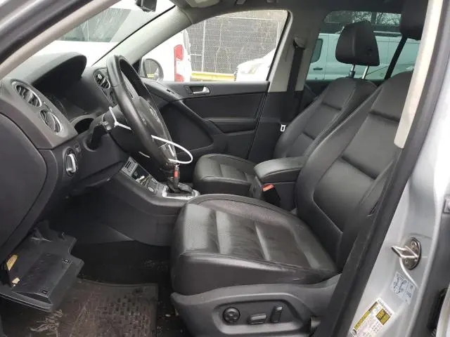 2016 VOLKSWAGEN TIGUAN S  